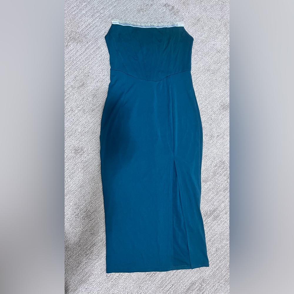 Midi strapless dress new never worn size L